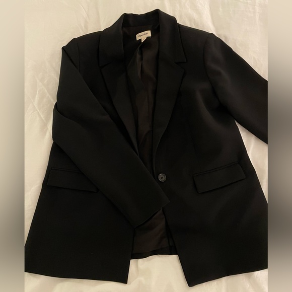 Never-worn lined black blazer from Nordstrom with light shoulder padding - Picture 1 of 3